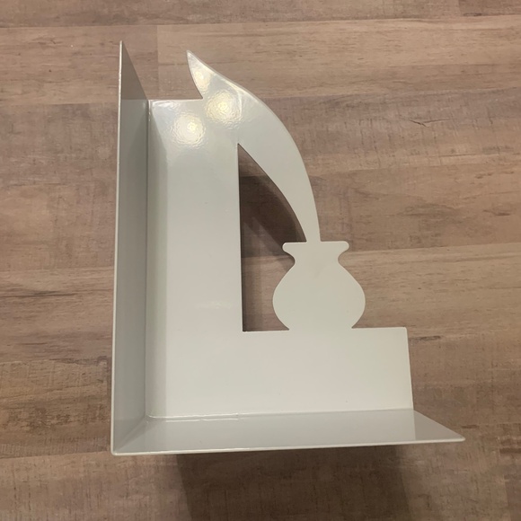 Harry Potter Laser-Cut Magical Objects Metal Bookend NEW - Picture 3 of 3